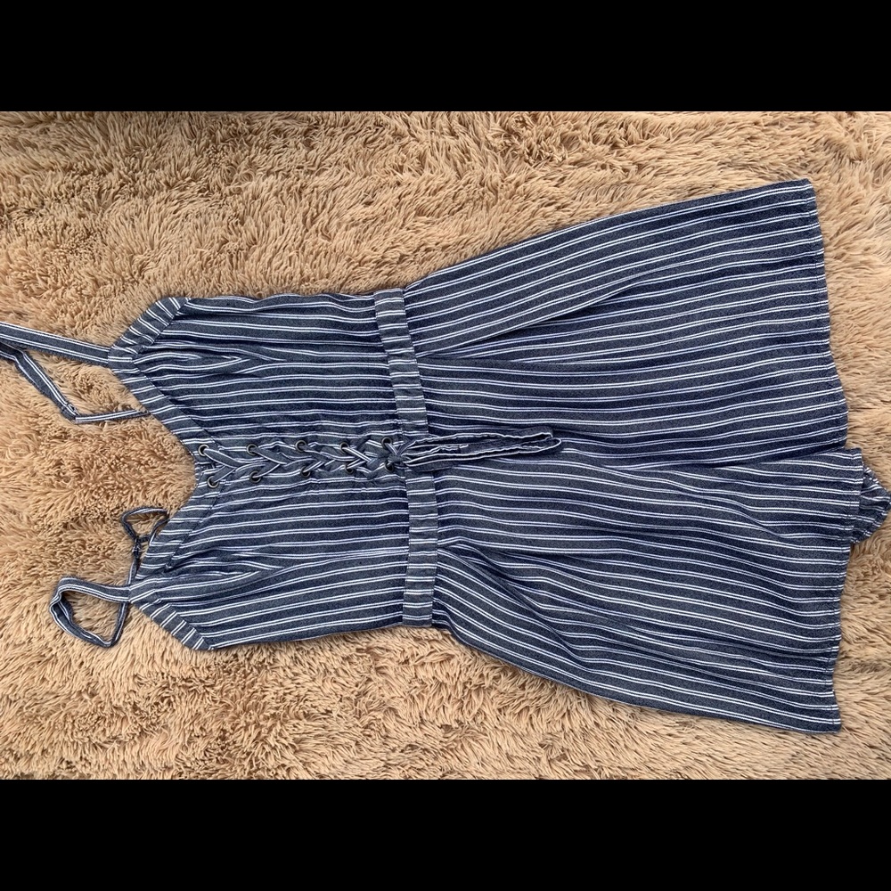 HOLLISTER • Romper - Picture 2 of 6